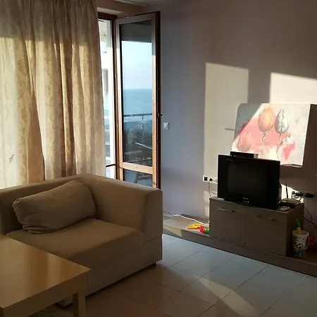 Aparthotel Bay 3*